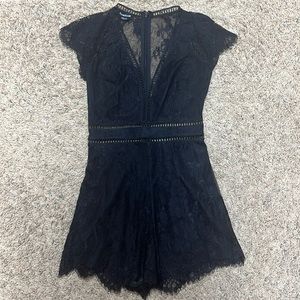 Bebe lace romper